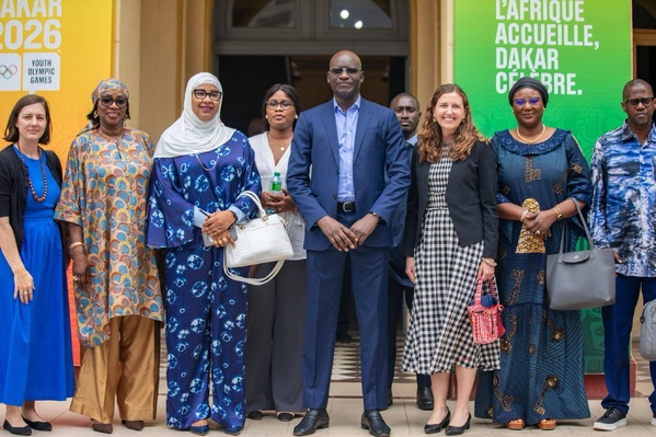 Santé communautaire: Le Maire de Dakar Abass Fall s'associe à Santé Intégrée pour protéger la mère et l'enfant