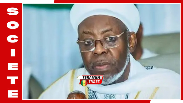 Médina Baye : Cheikh Macky Ibrahima Niass inhumé aux côtés de son père Baye Niass Médina Baye : Cheikh Macky Ibrahima Niass inhumé aux côtés de son père Baye Niass