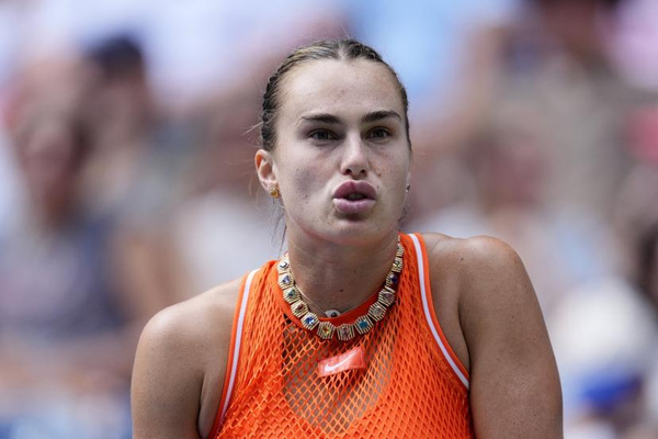 Aryna Sabalenka, numéro 1 mondiale, interrompt son match à l’US Open à cause d’une odeur de marijuana