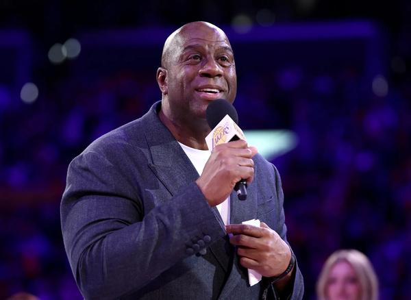 Magic Johnson cité dans une opération commerciale faisant l’objet d’une enquête du FBI Magic Johnson cité dans une opération commerciale faisant l’objet d’une enquête du FBI