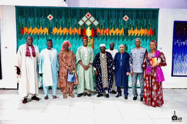 Culture au Mali : Le ministre Mamou Daffé réunit ses prédécesseurs au Musée national de Bamako Culture au Mali : Le ministre Mamou Daffé réunit ses prédécesseurs au Musée national de Bamako