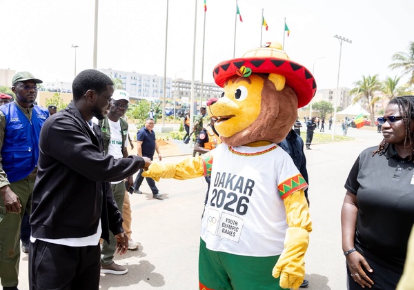 Citoyenneté et environnement : Le Chef de l'État Bassirou Diomaye Faye donne le coup d'envoi de la végétalisation à Dakar Citoyenneté et environnement : Le Chef de l'État Bassirou Diomaye Faye donne le coup d'envoi de la végétalisation à Dakar