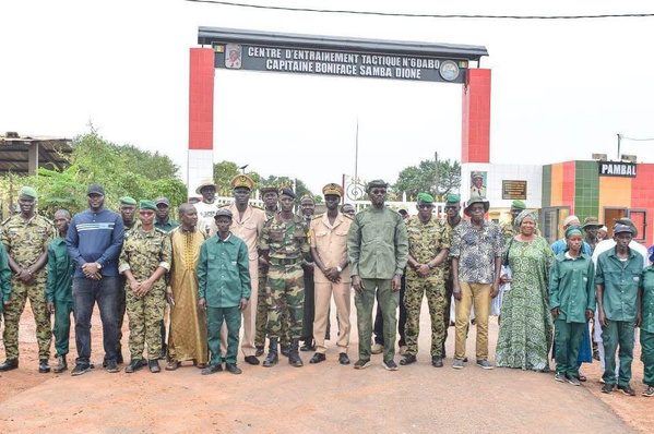 Environnement & Armées: Le Ministre Aliou Gori Diouf visite le Centre d'entraînement tactique de Dabo (Kolda) Environnement & Armées: Le Ministre Aliou Gori Diouf visite le Centre d'entraînement tactique de Dabo (Kolda)