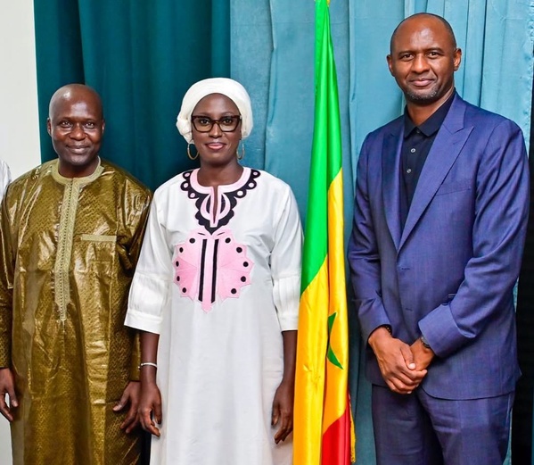 Patrick Vieira reçu en audience par la Ministre de la Jeunesse et des Sports Djirèye Clotilde Coly Patrick Vieira reçu en audience par la Ministre de la Jeunesse et des Sports Djirèye Clotilde Coly