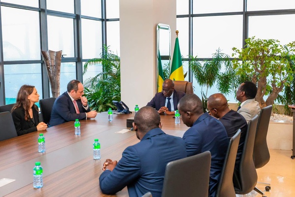 Diplomatie et événements internationaux : Le Premier ministre reçoit le Secrétaire général du BIE après un atelier régional à Dakar