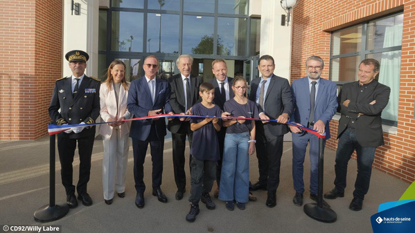 Éducation et infrastructures: Inauguration du collège Claude-Nicolas Ledoux au Plessis-Robinson après un investissement de 41 millions d'euros Éducation et infrastructures: Inauguration du collège Claude-Nicolas Ledoux au Plessis-Robinson après un investissement de 41 millions d'euros