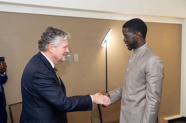 Souveraineté énergétique et contenu local : Bassirou Diomaye Faye reçoit le PDG de Kosmos Energy à New York