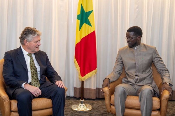 Bassirou Diomaye Faye échange avec Kosmos Energy sur le projet gazier GTA et le contenu local Bassirou Diomaye Faye échange avec Kosmos Energy sur le projet gazier GTA et le contenu local