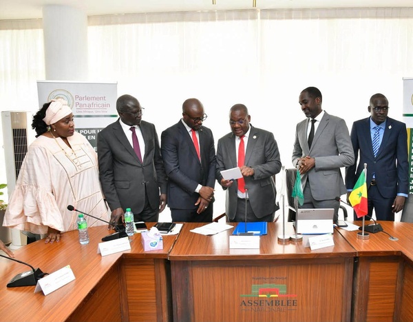 Intégration africaine : L’Assemblée nationale du Sénégal accueille une mission de plaidoyer du Parlement panafricain