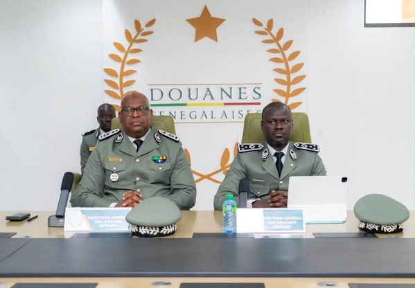 Malick Mbaye prend officiellement les reines de la Direction Générale des Douanes Malick Mbaye prend officiellement les reines de la Direction Générale des Douanes