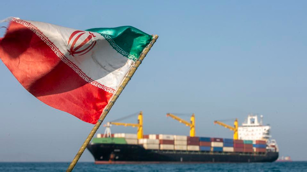 Détroit d'Hormuz: L'Iran attaque 8 pétroliers, le pétrole s'enflamme