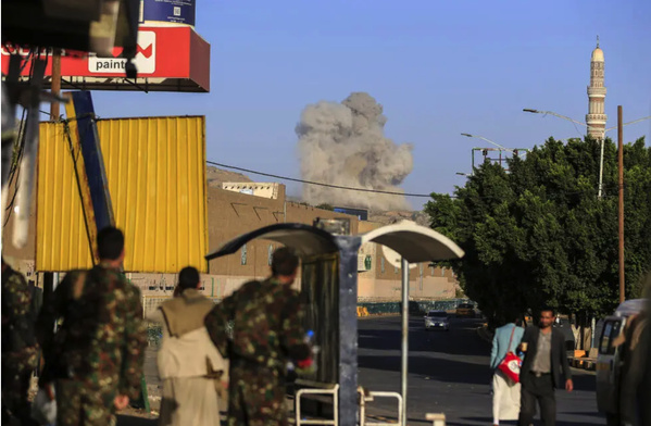 Arabie saoudite: les Houthis revendiquent de nouvelles frappes