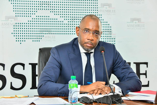 Affaire des TRS: Amadou Sow, ancien coordonnateur du Comité de la dette auditionné par l'Assemblée nationale Affaire des TRS: Amadou Sow, ancien coordonnateur du Comité de la dette auditionné par l'Assemblée nationale
