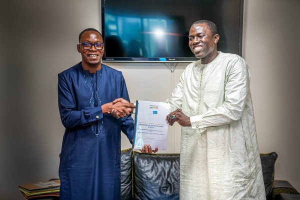 Commerce extérieur : Amadou Diallo prend officiellement les rênes de l’ASEPEX pour propulser le « Made in Senegal » Commerce extérieur : Amadou Diallo prend officiellement les rênes de l’ASEPEX pour propulser le « Made in Senegal »