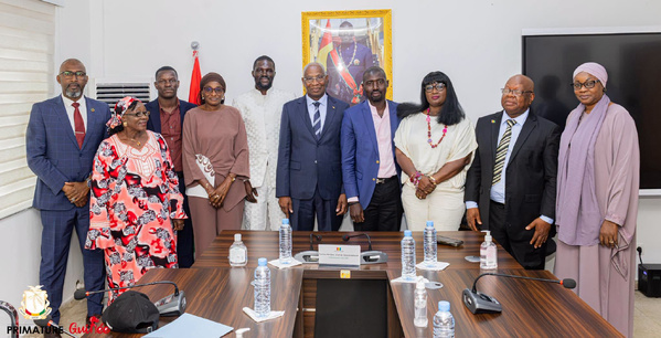 Octobre Rose en Guinée: Le Premier ministre Amadou Oury Bah apporte son soutien à la 3ᵉ édition de la Marche rose