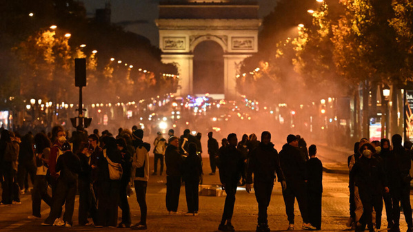 Violences urbaines en France: Le bilan s'alourdit à près de 2 400 interpellations et un millier de forces de l'ordre blessées