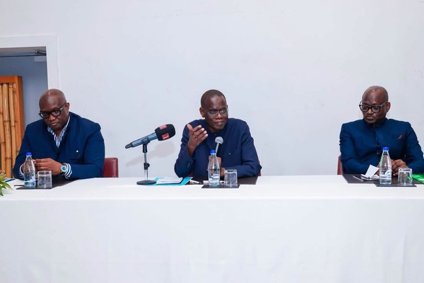 Sénégal 2050 : le Premier ministre Ahmadou Alhaminou Mohamed Lo mobilise la diaspora sénégalaise en Côte d’Ivoire Sénégal 2050 : le Premier ministre Ahmadou Alhaminou Mohamed Lo mobilise la diaspora sénégalaise en Côte d’Ivoire
