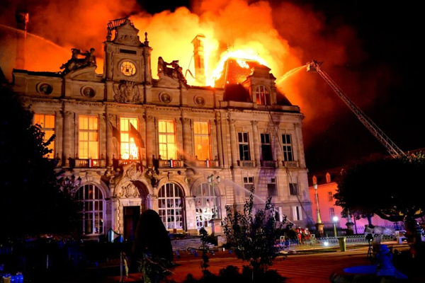 Incendie de la mairie de Limoges : un homme interpellé, l’enquête se poursuit Incendie de la mairie de Limoges : un homme interpellé, l’enquête se poursuit