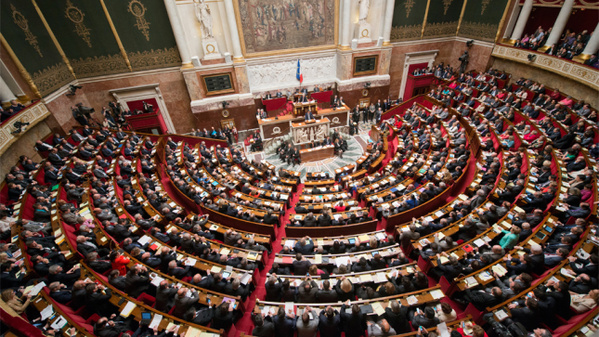 France : l’Assemblée nationale lance une enquête sur les violences du 17 octobre