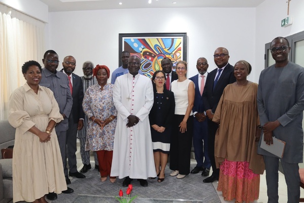 La Coordonnatrice de l’ONU rencontre l'Archevêque de Dakar pour consolider la paix et le dialogue interreligieux