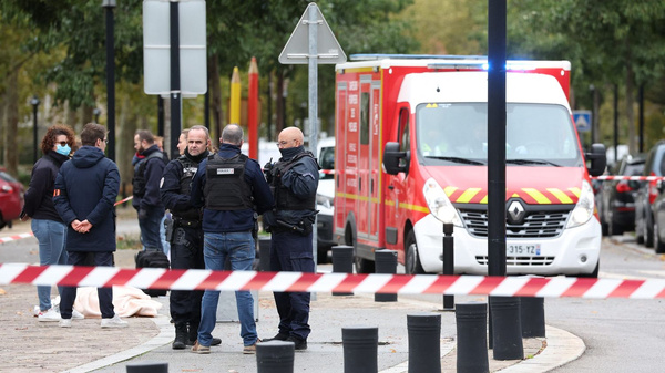 France : une fusillade à Trappes fait un mort, le parquet antiterroriste saisi pour un possible mobile raciste
