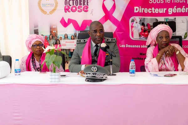 Octobre rose : la Douane sénégalaise mobilise plus de 8 millions FCFA contre les cancers féminins Octobre rose : la Douane sénégalaise mobilise plus de 8 millions FCFA contre les cancers féminins