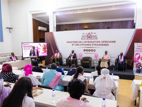 Octobre Rose: le ministère des Affaires étrangères mobilisé contre le cancer du col de l’utérus