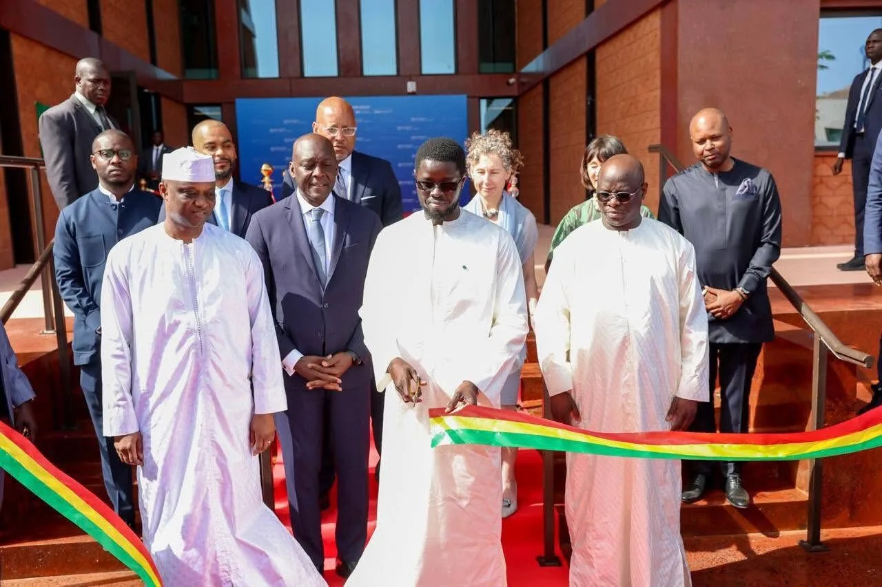 Le Président Bassirou Diomaye Faye inaugure le nouveau siège régional de la Banque mondiale pour l’Afrique de l’Ouest et du Centre à Dakar