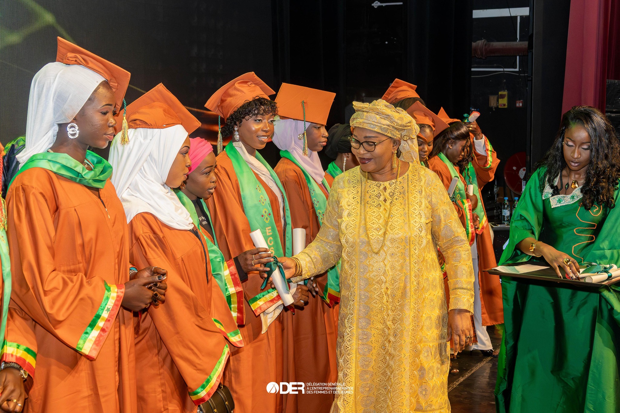 Remise de Diplômes à la Sonatel Academy : Dr Aïssatou MBODJ marraine de la Promotion 2024