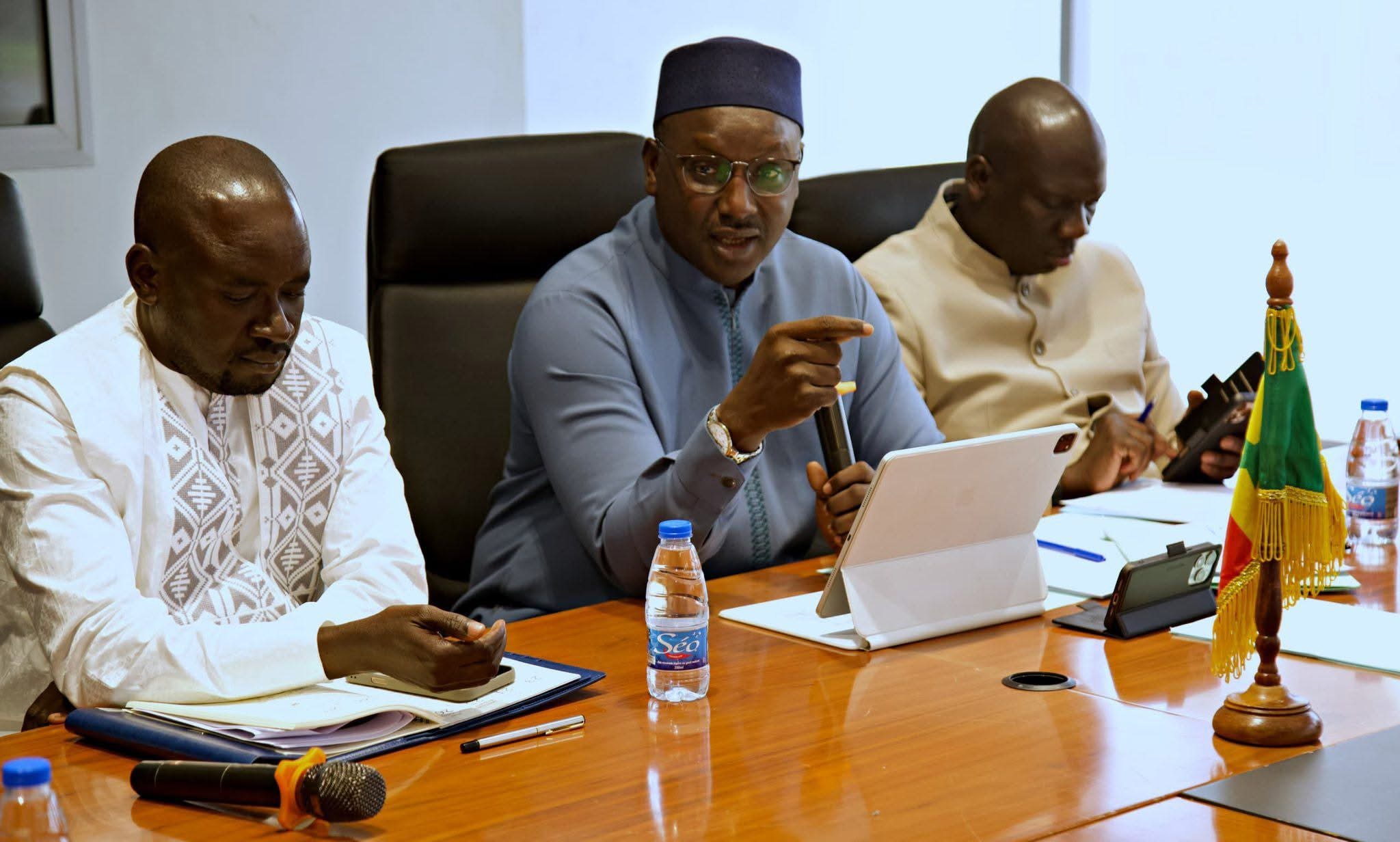 Cheikh Tidiane Dièye lance un plan d’action d’urgence à Touba: 130 millions FCFA, pompes, camions, armée et gendarmerie mobilisées