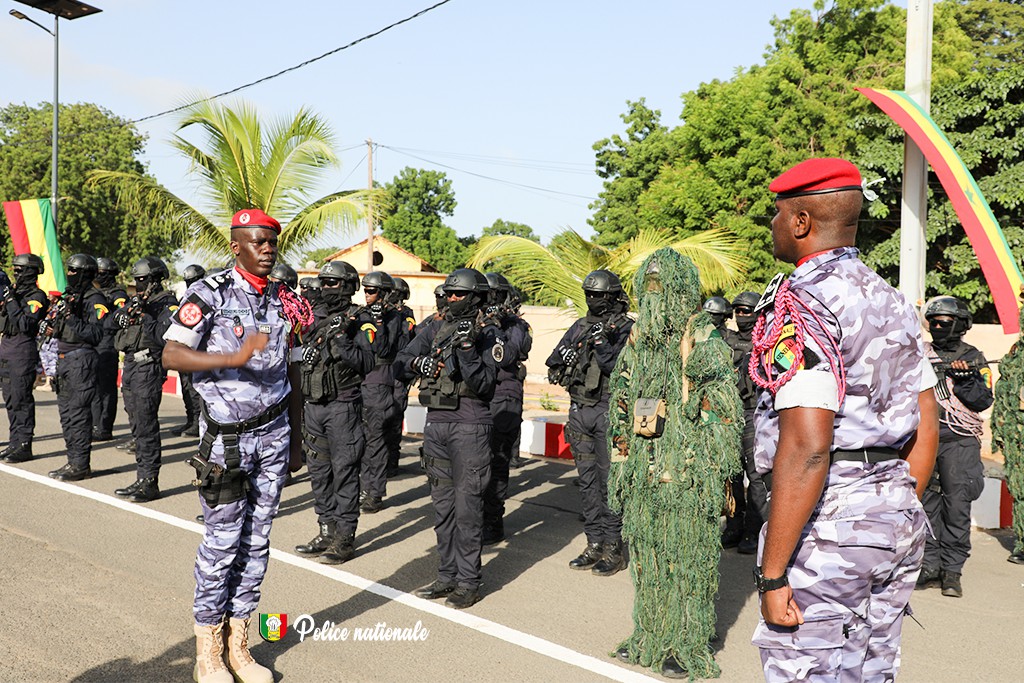 Thiès – Remise du drapeau national au 5e contingent SENFPU3/MONUSCO5 : la Police nationale réaffirme son engagement pour la paix internationale