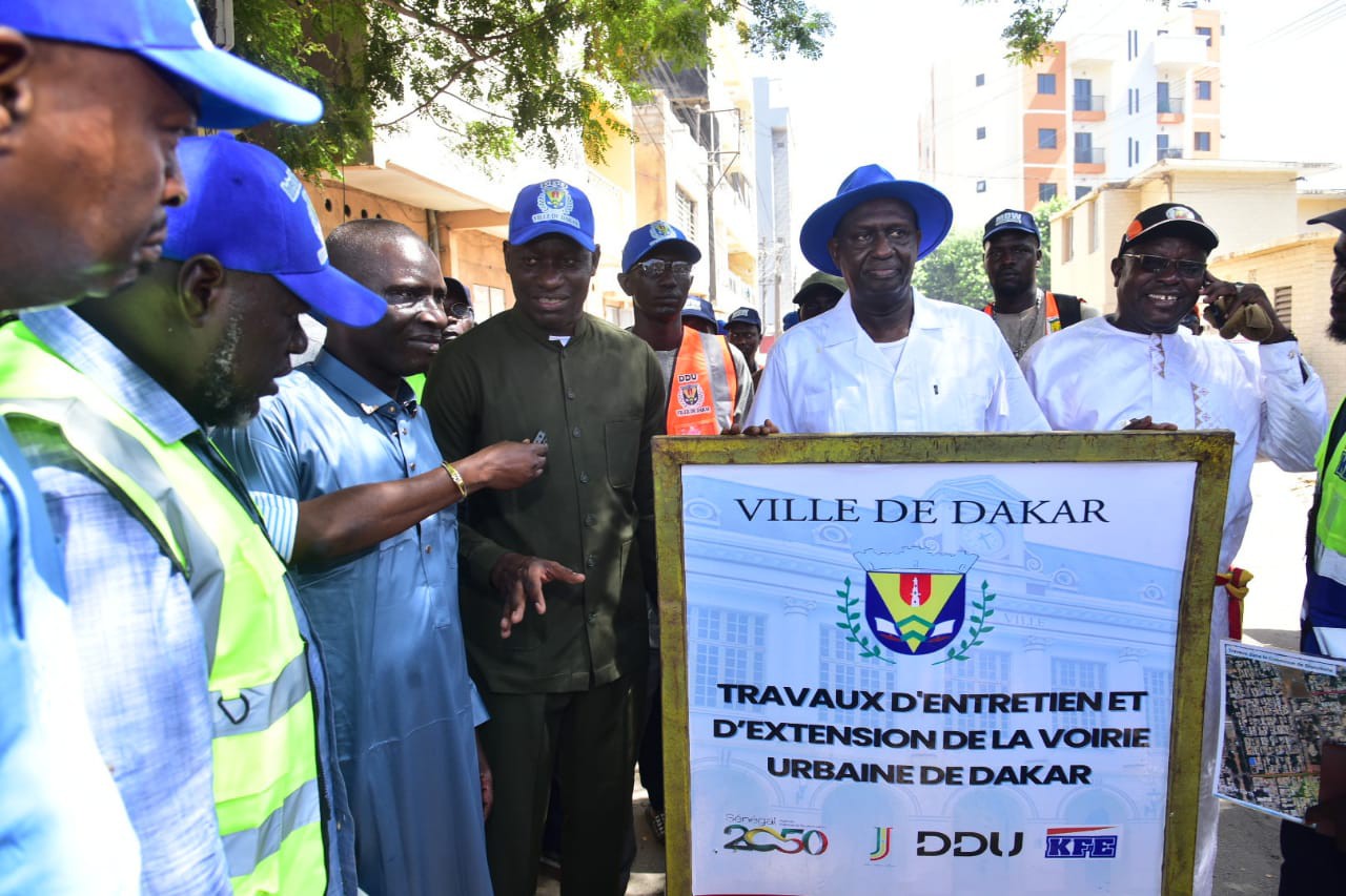 Abass Fall en tournée à Dakar pour inaugurer et lancer plusieurs chantiers urbains