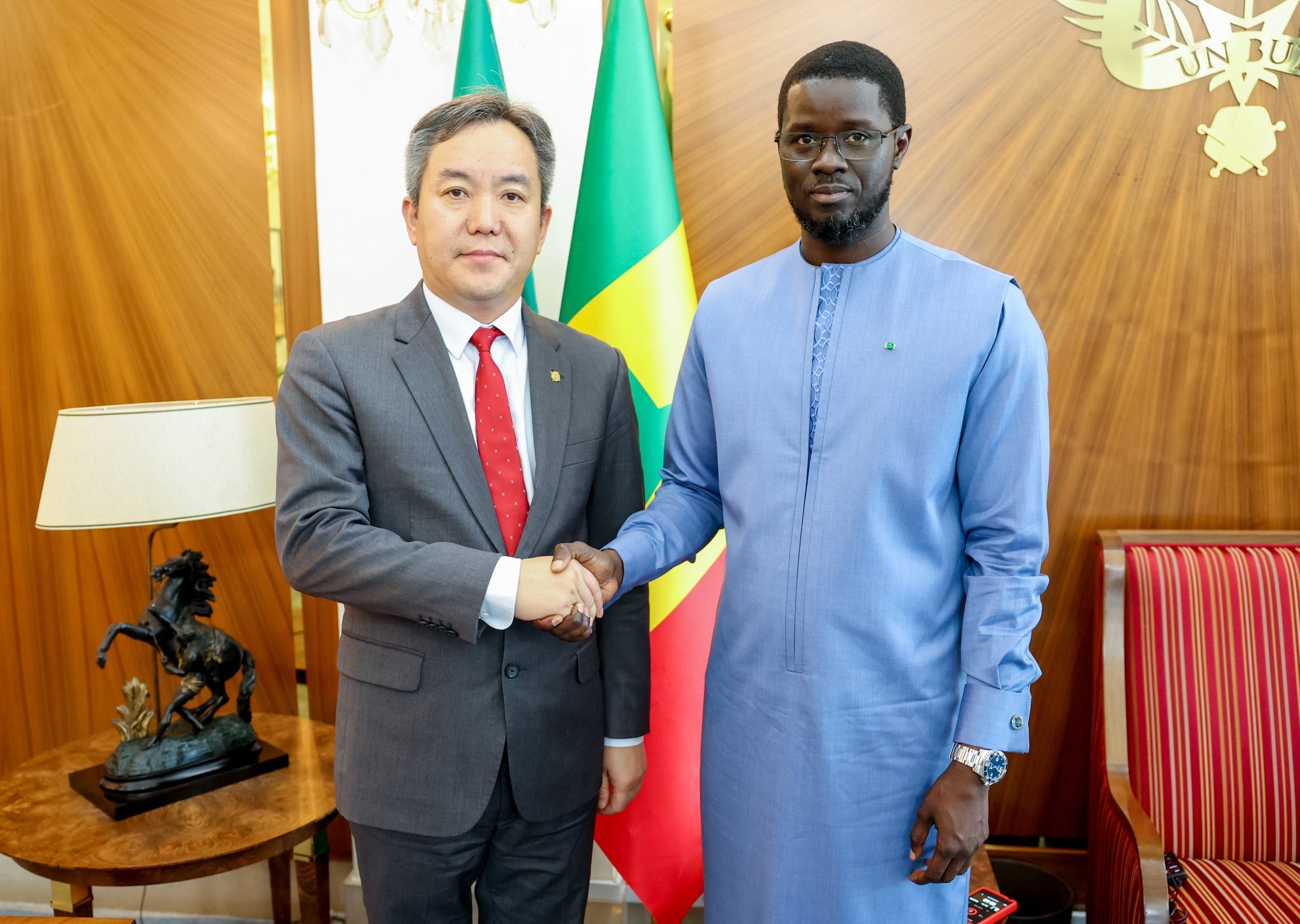 Le Président Bassirou Diomaye Faye reçoit une délégation de CHEC pour faire le point sur le port de Ndayane