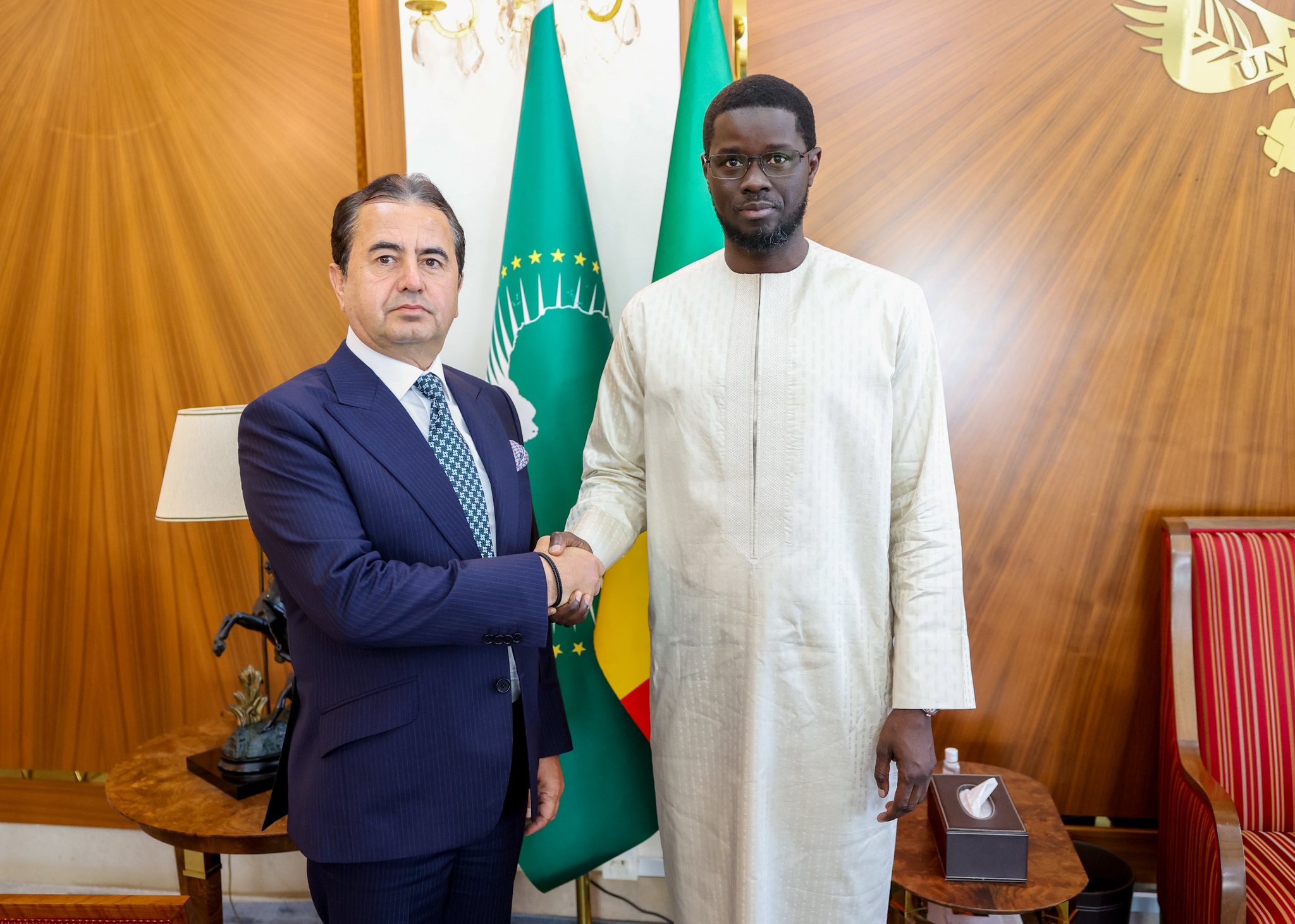 Rencontre au Palais : vers un partenariat stratégique entre l’État du Sénégal et Doganlar Holding