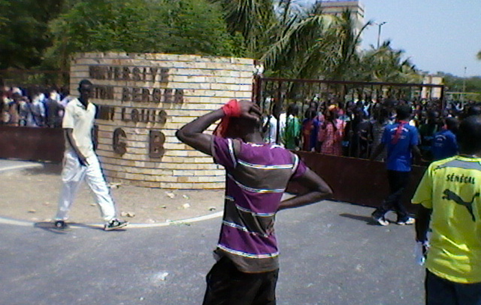 UGB: la CESL suspend les cours 24h et lance une journée sans ticket pour revendiquer des améliorations