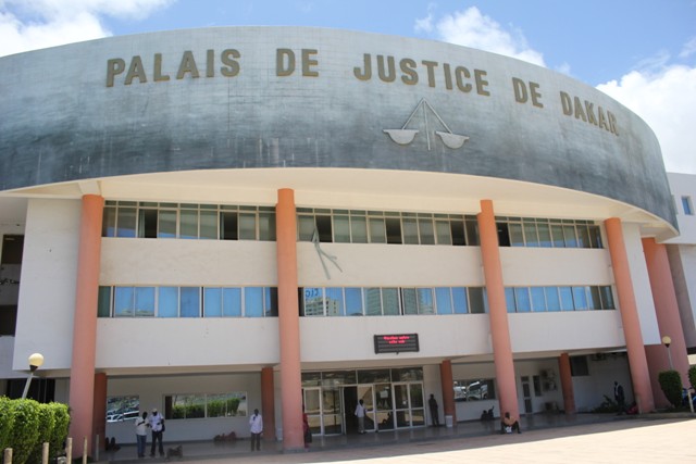 Agression au Palais de Justice de Dakar : le plaignant violemment attaqué après une audience pour escroquerie
