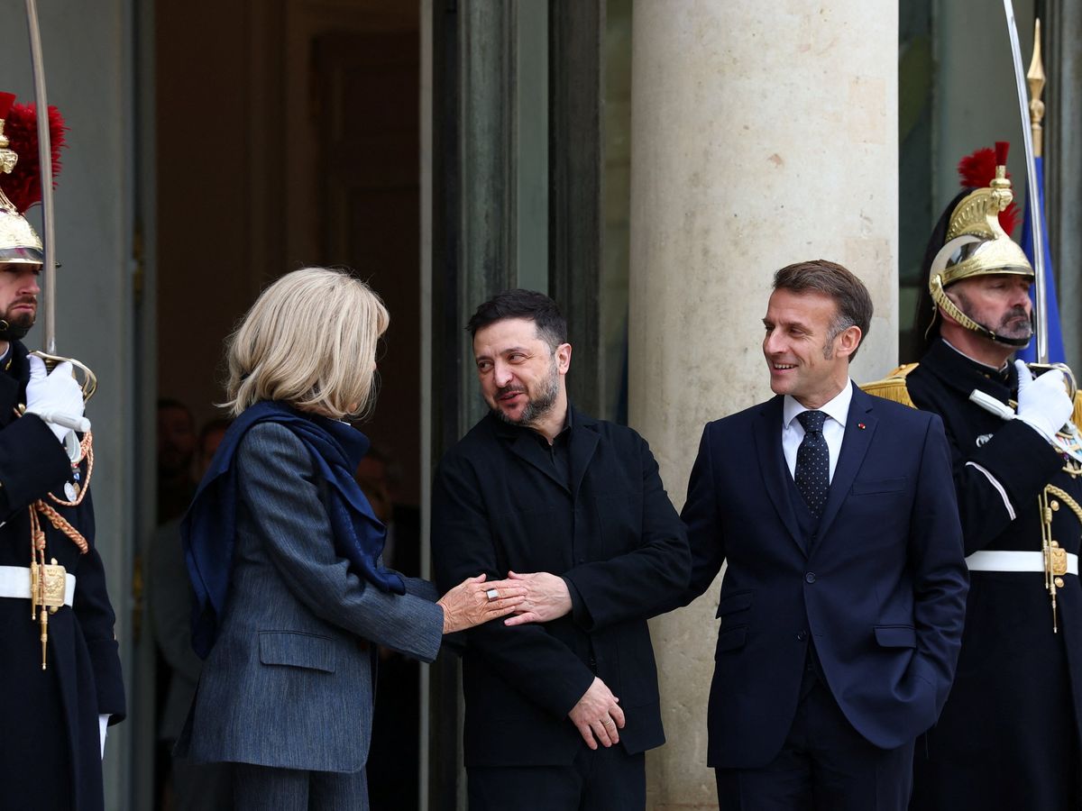 Zelenskyy rencontre Macron à Paris pour relancer les efforts diplomatiques autour de la guerre en Ukraine