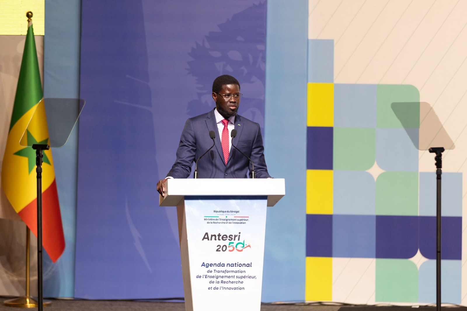 Le Président Bassirou Diomaye Faye a fixé de nouvelles orientations pour stabiliser et transformer durablement l’enseignement supérieur au Sénégal