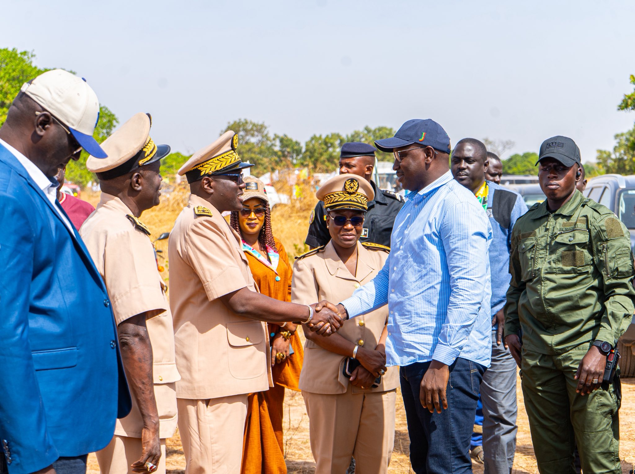 Accès à l’eau potable : le ministre Cheikh Tidiane Dièye inspecte les travaux du forage de Diaglé