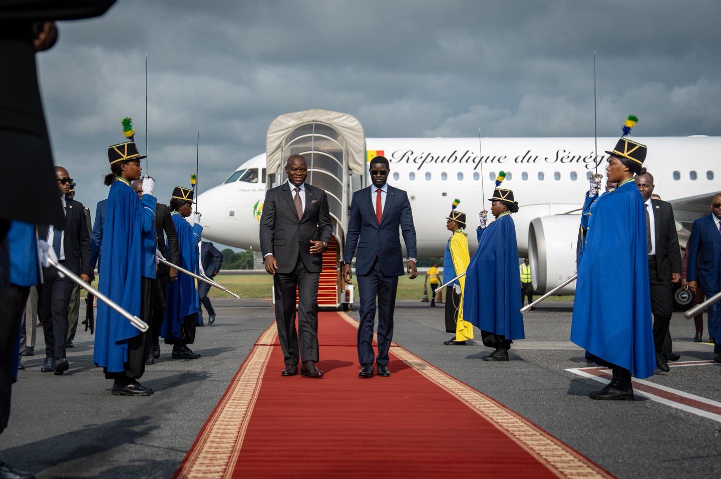 Diplomatie : Escale stratégique du Président Bassirou Diomaye Faye à Libreville
