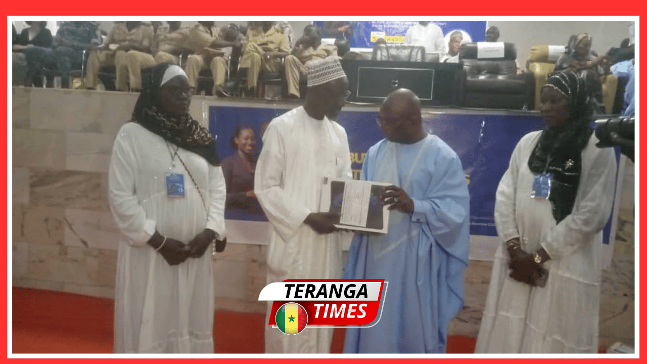 Tivaouane : 487 tablettes numériques distribuées aux directeurs d’écoles, chefs d’établissements et Serignes Daara