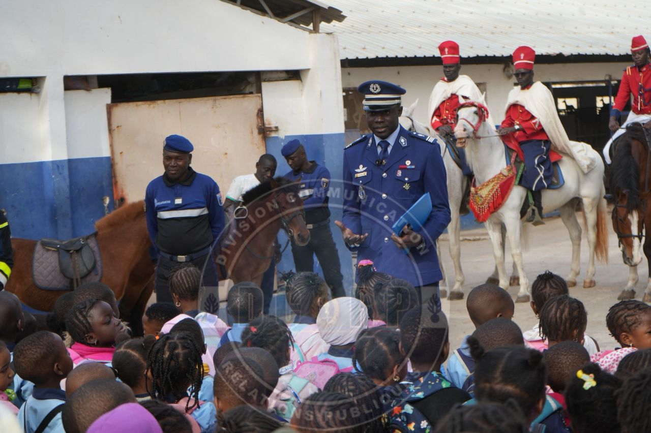 Civisme et découverte: les élèves de l'école Mère Jean Louis Dieng en immersion à la Gendarmerie nationale