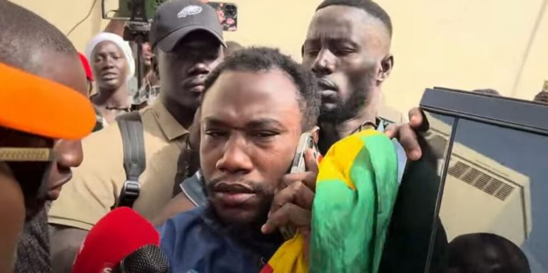 Azoura Fall se présente à la Section de Recherches après plusieurs jours de traque