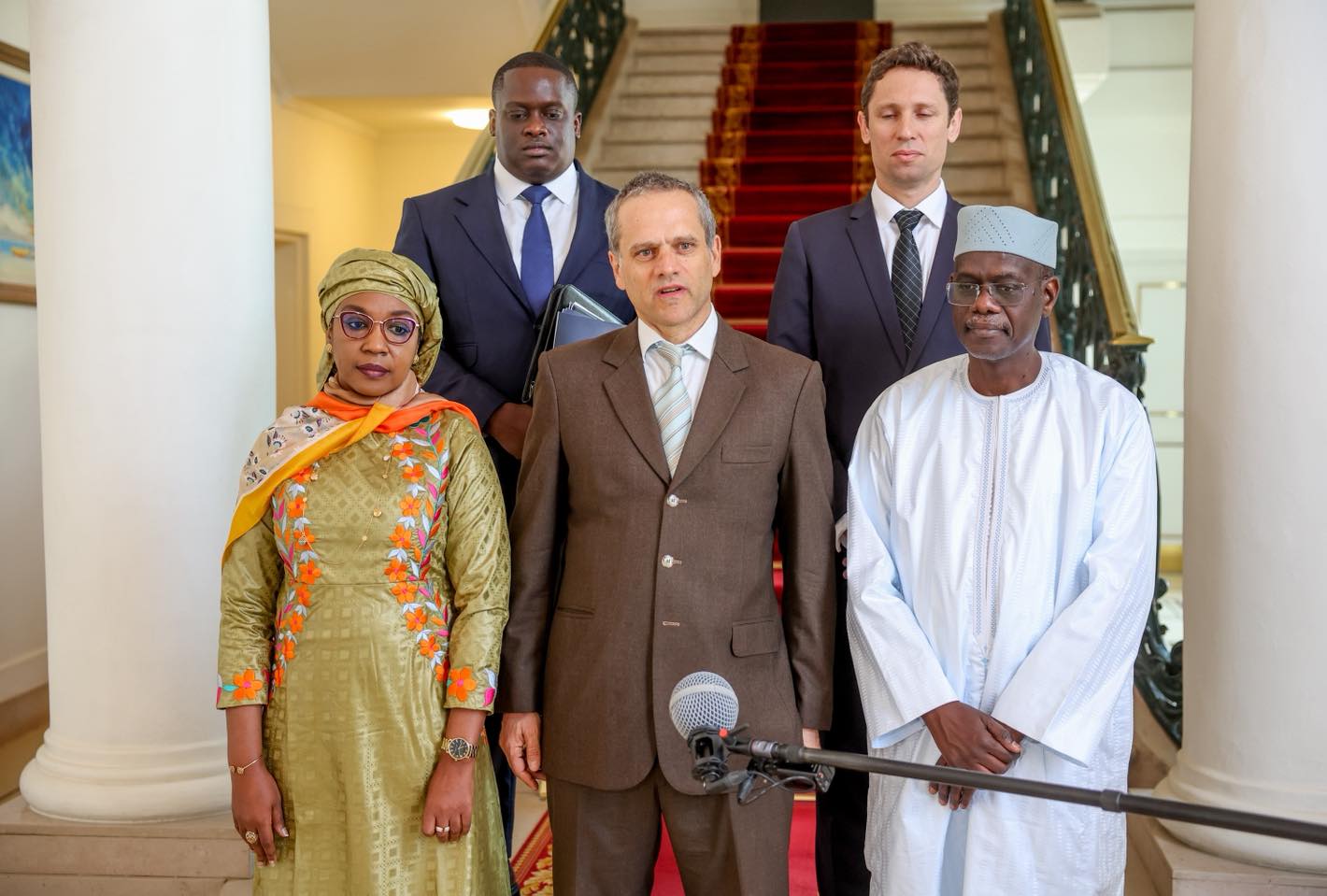 Bassirou Diomaye Faye reçoit le DG de TARANIS Energy for Africa