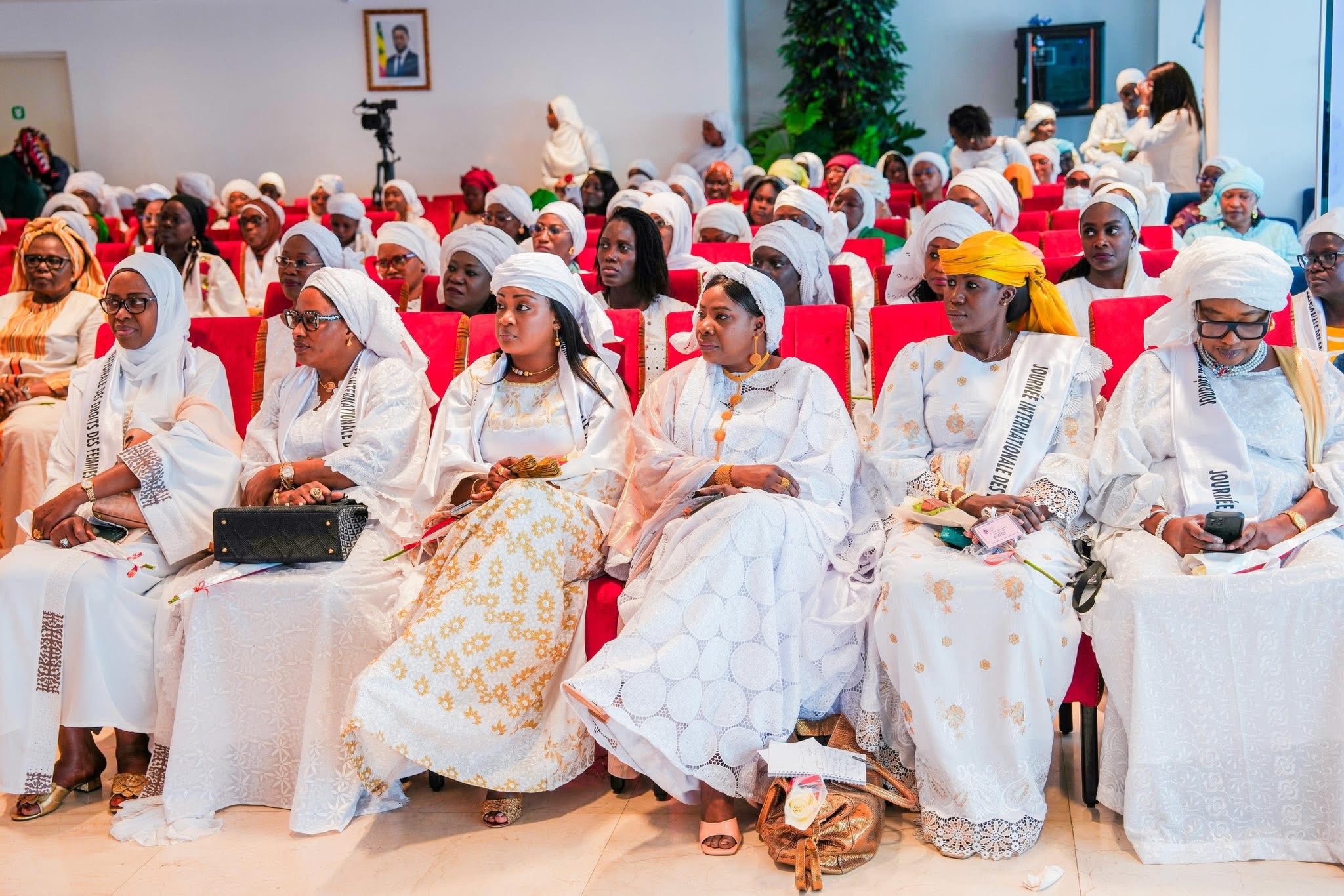 Célébration du 8 mars à la Primature : Ousmane Sonko rend un vibrant hommage aux « femmes de l'ombre »