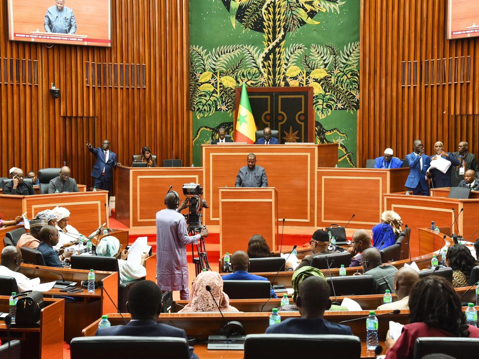 Dette publique : les députés soutiennent la ligne du gouvernement contre toute restructuration