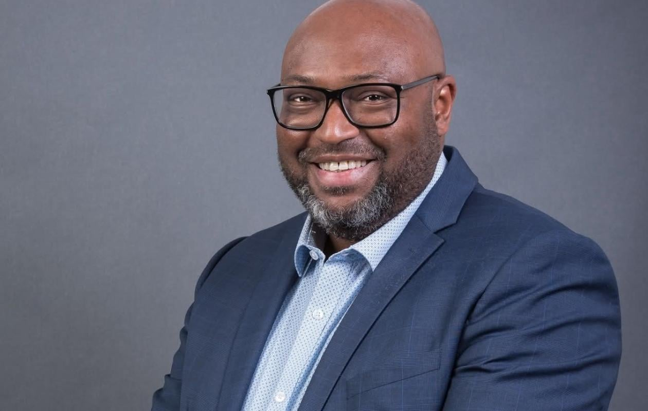 Lamine Naham, le destin royal du petit-fils d’El Hadj Malick Sy réélu maire en France