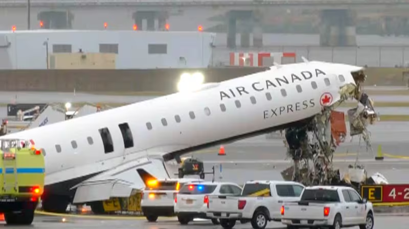 Drame à New York: Collision mortelle entre un avion d'Air Canada et un camion de pompiers à LaGuardia