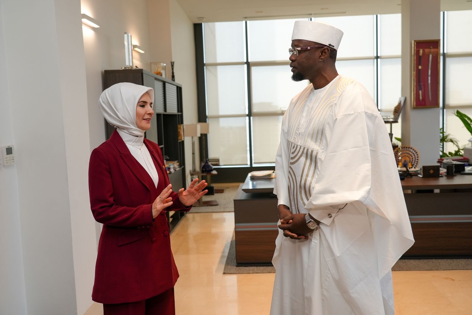 Coopération Sénégal–Türkiye : le Premier ministre Ousmane Sonko reçoit la ministre turque de la Famille