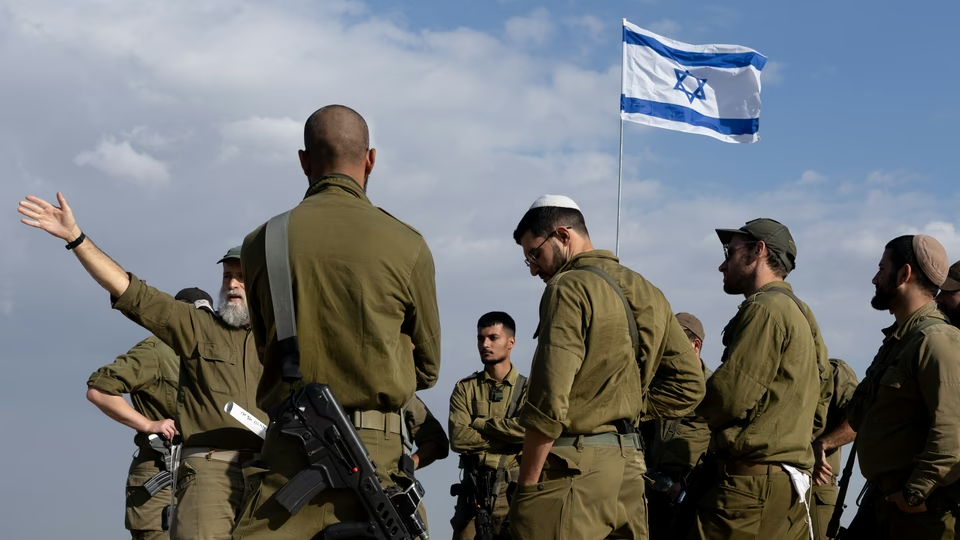 Israël: des milliers de manifestants dénoncent une « guerre éternelle »